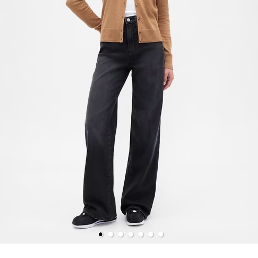 GAP Black Wide-Leg High-Rise Sweatpant Jeans